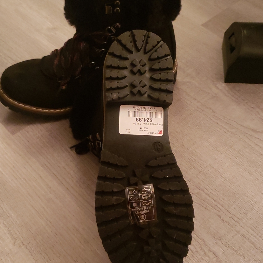 Boots - Picture 3 of 3